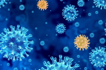 Estos son los síntomas de nueva variante de Covid-19