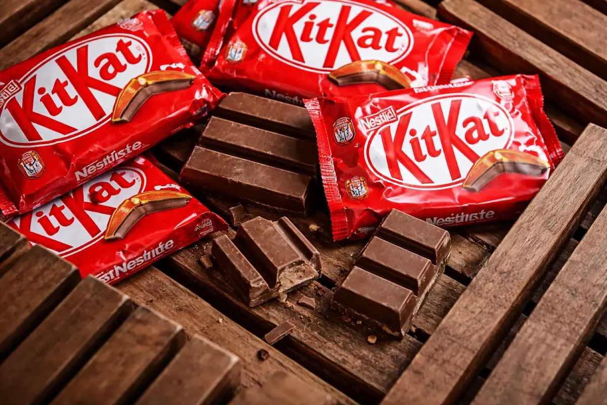 Roban 12 toneladas de chocolates KitKat