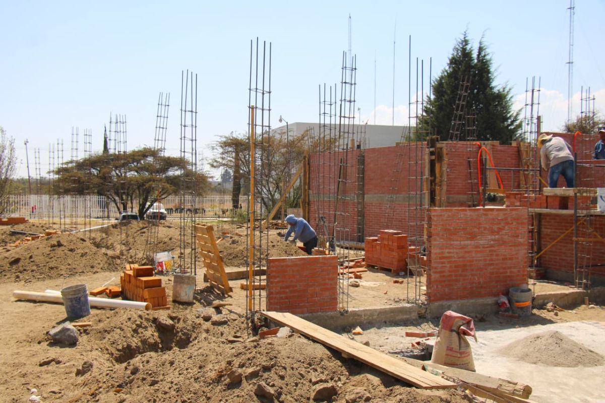 Roberto Solís by Alejandro Armenta imparables- el edil de Huejotzingo supervisa el avance de Ibra comunitaria del centro microrregional de Bienestar Animal