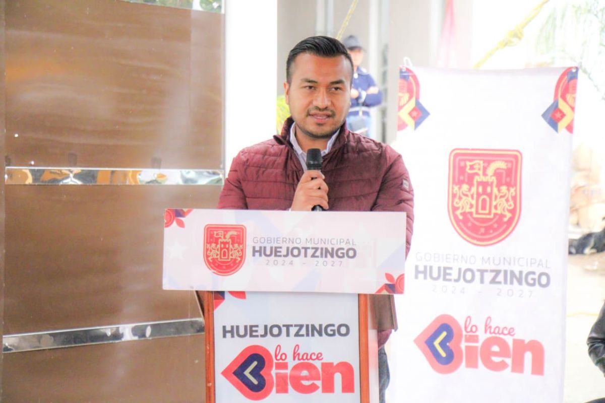 Roberto Solís da inicio al reencarpetamiento de la carretera San Juan Pancoac - Huejotzingo; mejorará la conectividad de miles