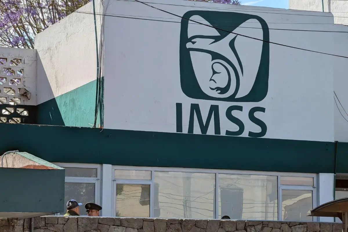 Reportan robo de medicamentos de clínica del IMSS en Puebla