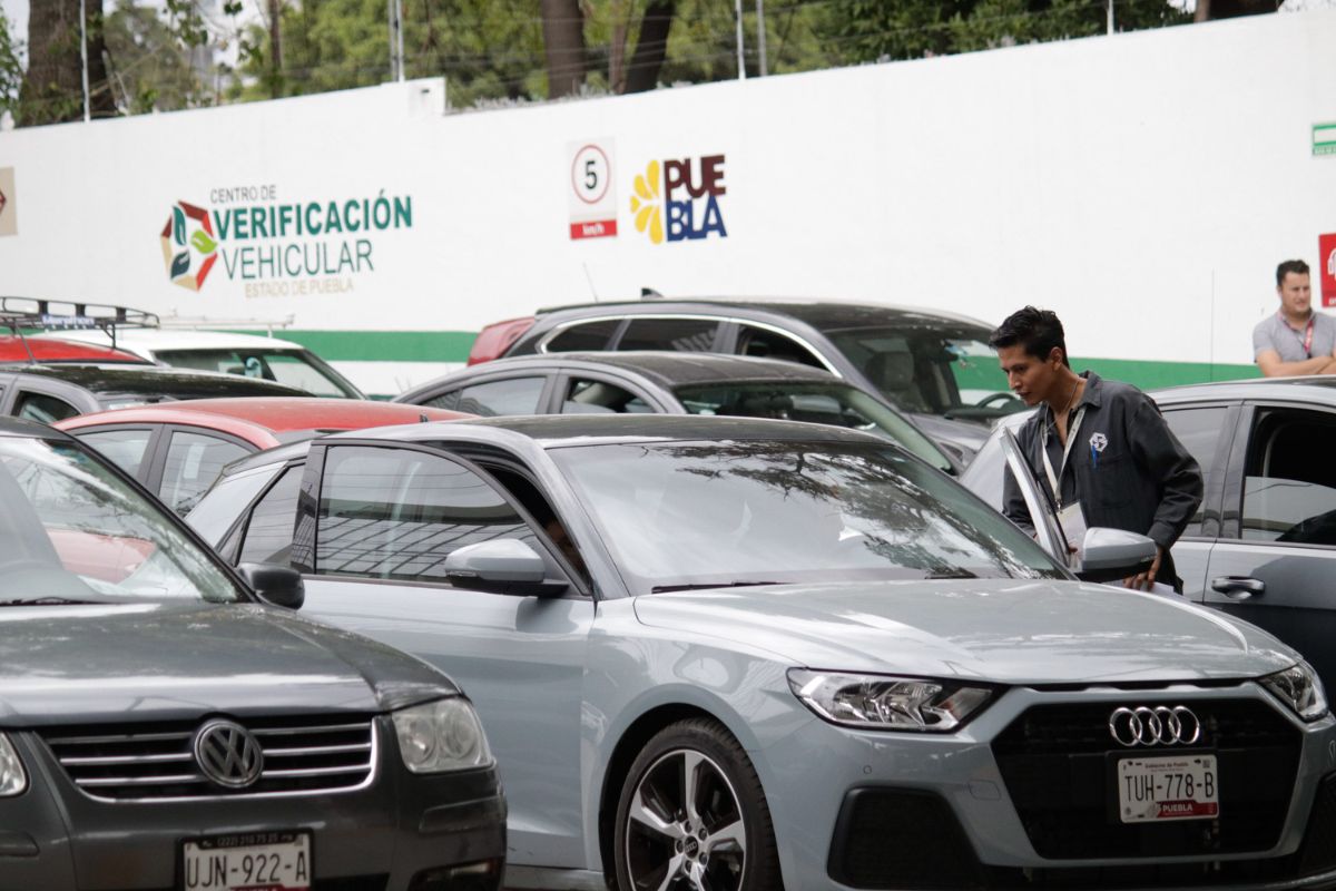 Verificación vehicular de abril 2026 en Puebla