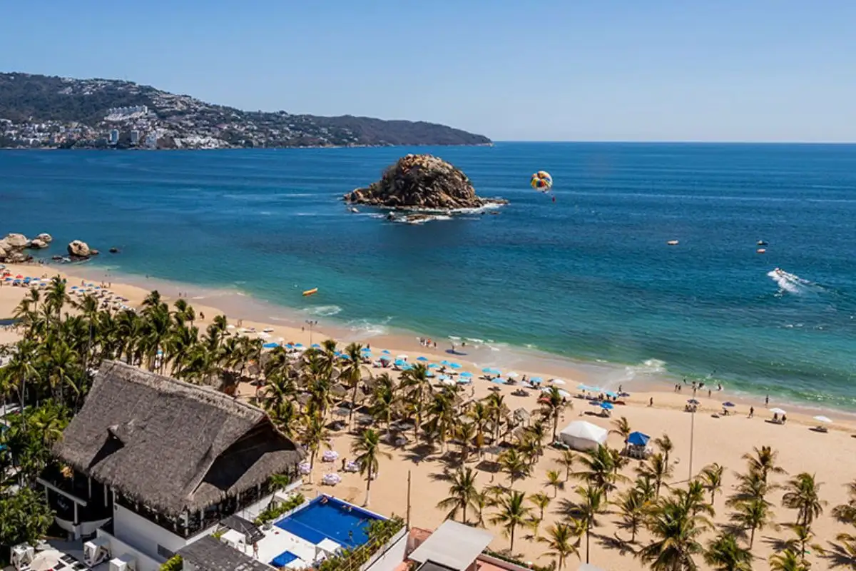 Poblano muere en Acapulco ahogado durante sus vacaciones