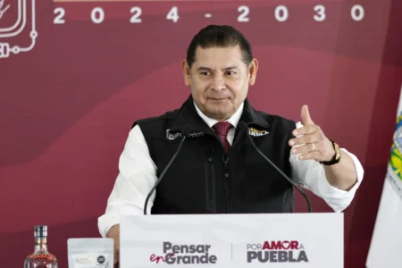 Armenta recorrerá el estado con sus secretarios: atenderá seguridad, pobreza y más temas 