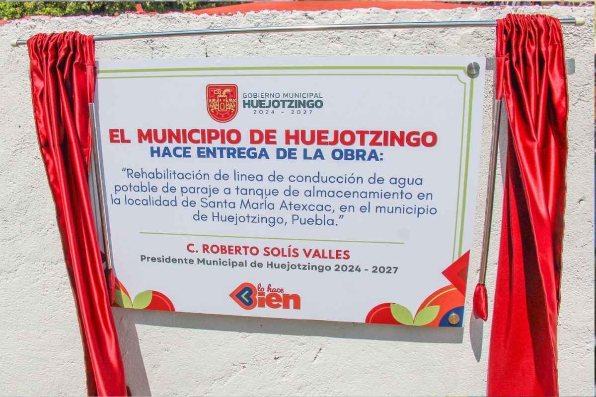 Roberto Solís mejora el suministro den agua en Atexca con la rehabilitación de la línea de conducción