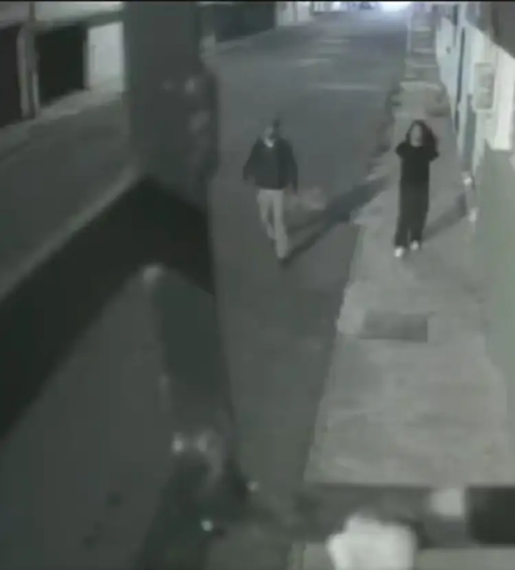 (VIDEO) Rateros asaltan a jóvenes en la 36 Poniente