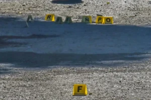 Balacera en la colonia 10 de Mayo deja dos heridos en bar Cachaos