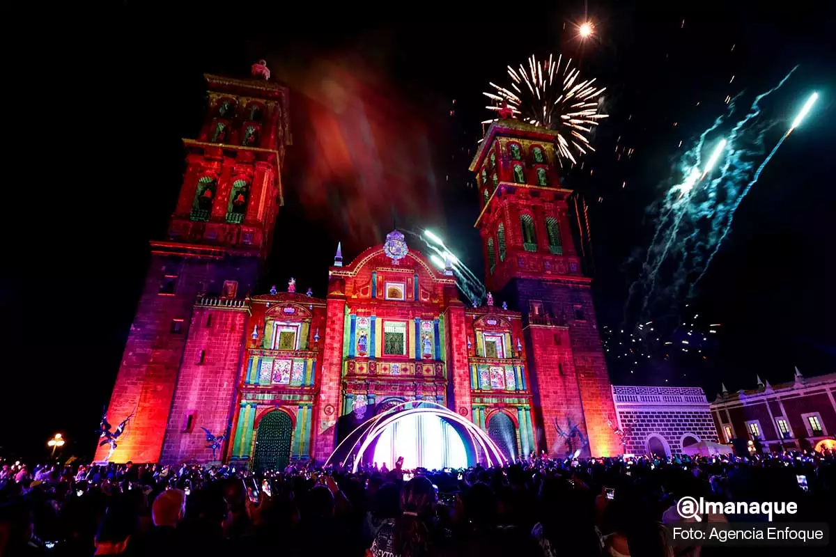 Glow Fest Puebla: La experiencia inmersiva que ilumina el Centro de Puebla 3 Glow Fest Puebla: La experiencia inmersiva que ilumina el Centro de Puebla