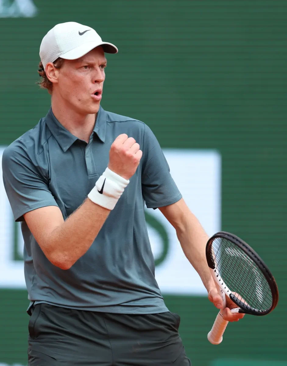 Sinner conquista Montecarlo y recupera el número uno tras vencer a Carlos Alcaraz