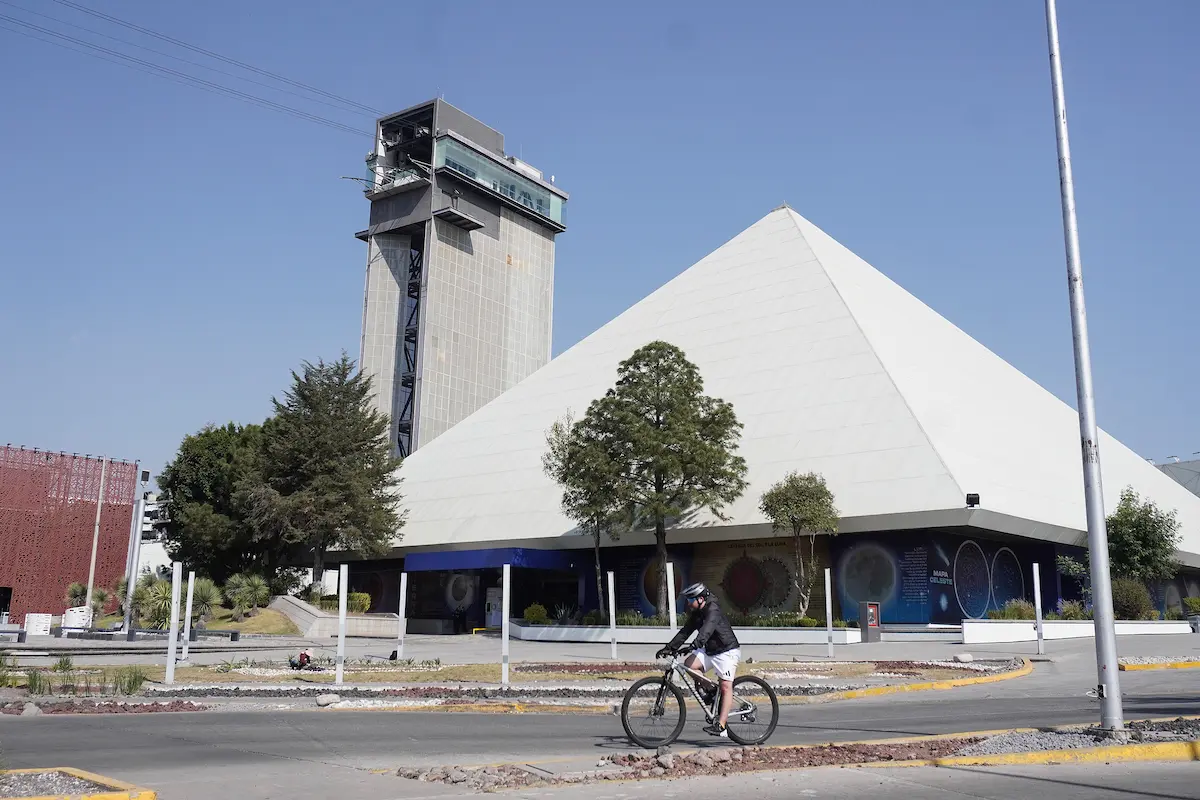 Analizan un restaurante en las torres del teleférico de Puebla con vista panorámica