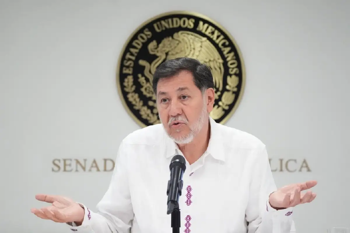 ¿De cuánto es el sueldo del hijo de Noroña en CFE?