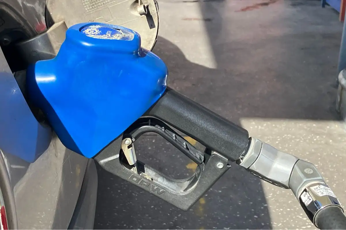 ¡No cargues aquí! Profeco coloca lonas para exhibir a gasolineras en Puebla con sobreprecios 6 Profeco exhibe a gasolineras en Puebla con sobreprecios