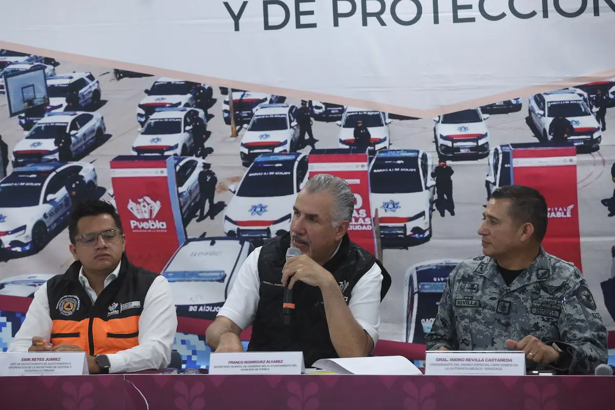 Bares se apropiaron de parklets de Puebla