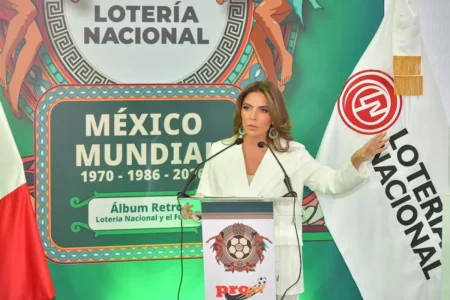 Lotería Nacional lanzará álbum del Mundial gratuito en México junto con Panini 10 Lotería Nacional lanzará álbum del Mundial gratuito en México junto con Panini