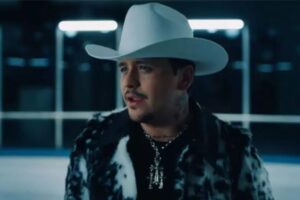 Christian Nodal pierde derechos de su nombre y marca ante su papá