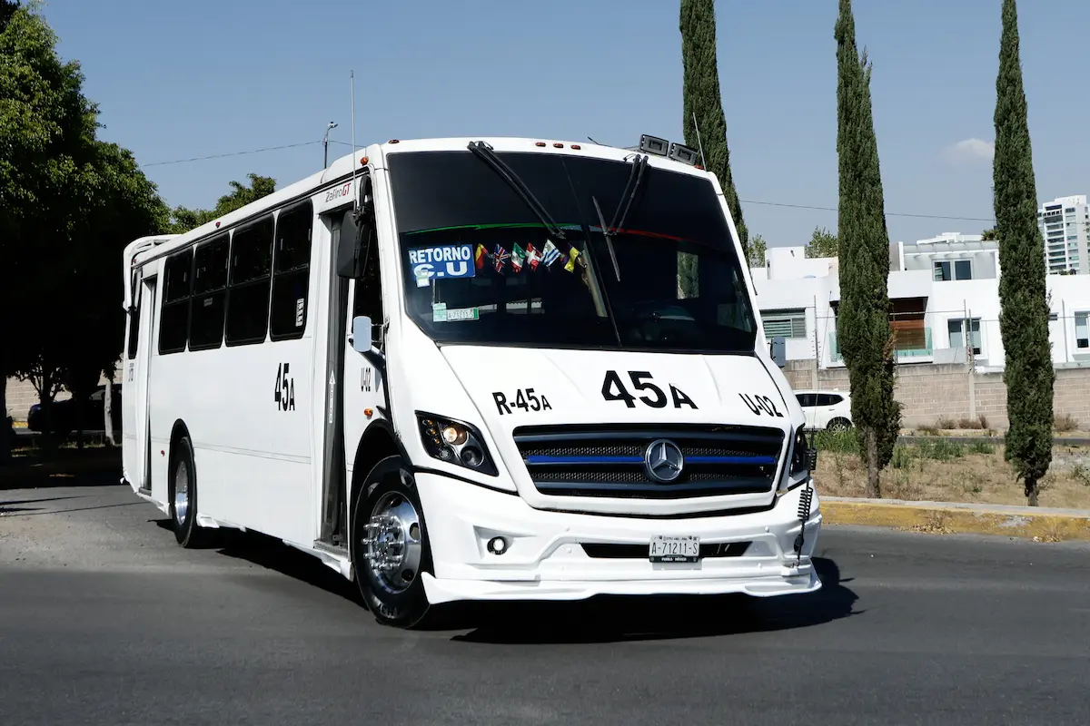 Premiar a choferes del transporte de Puebla por buen servicio, propone diputado