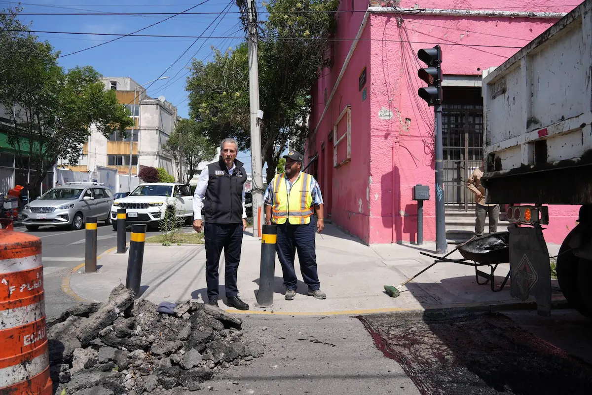 Pepe Chedraui refuerza programa de bacheo para mejorar la movilidad en la ciudad