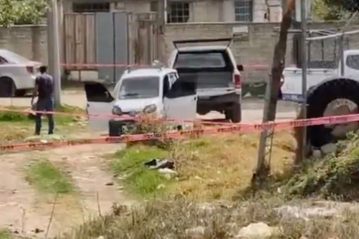 Localizan cadáver dentro de un vehículo en San Miguel Canoa