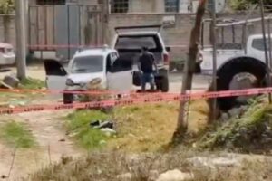 Localizan cadáver dentro de un vehículo en San Miguel Canoa