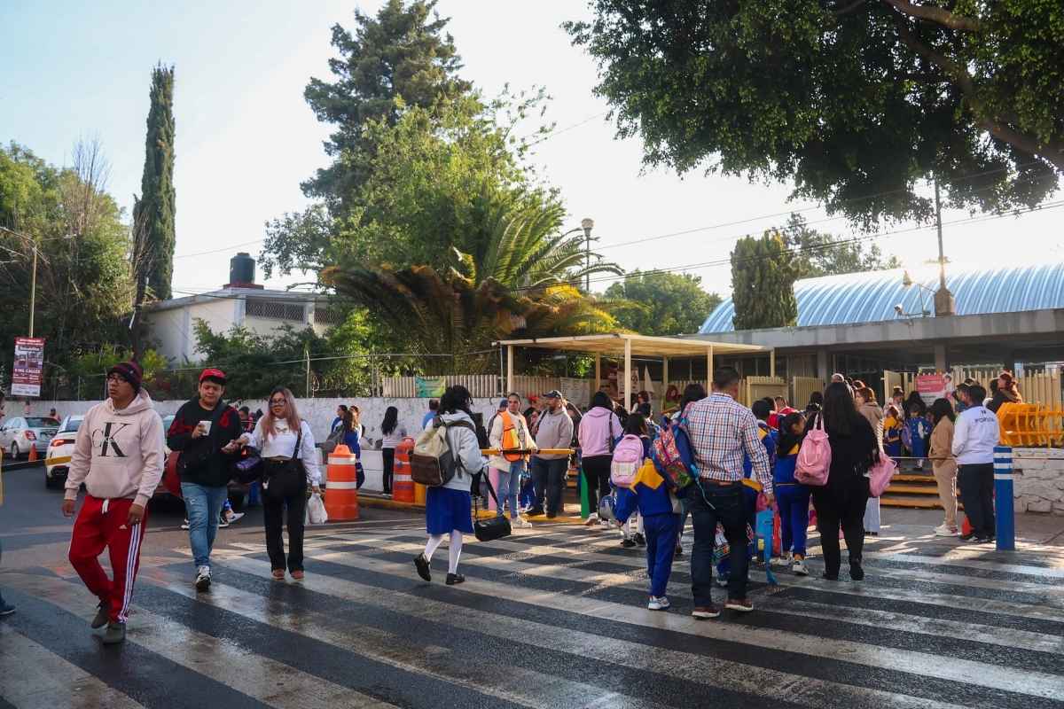 Puebla suspendió clases el 21 de abril