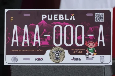 Lanzan placas conmemorativas del Mundial 2026 en Puebla