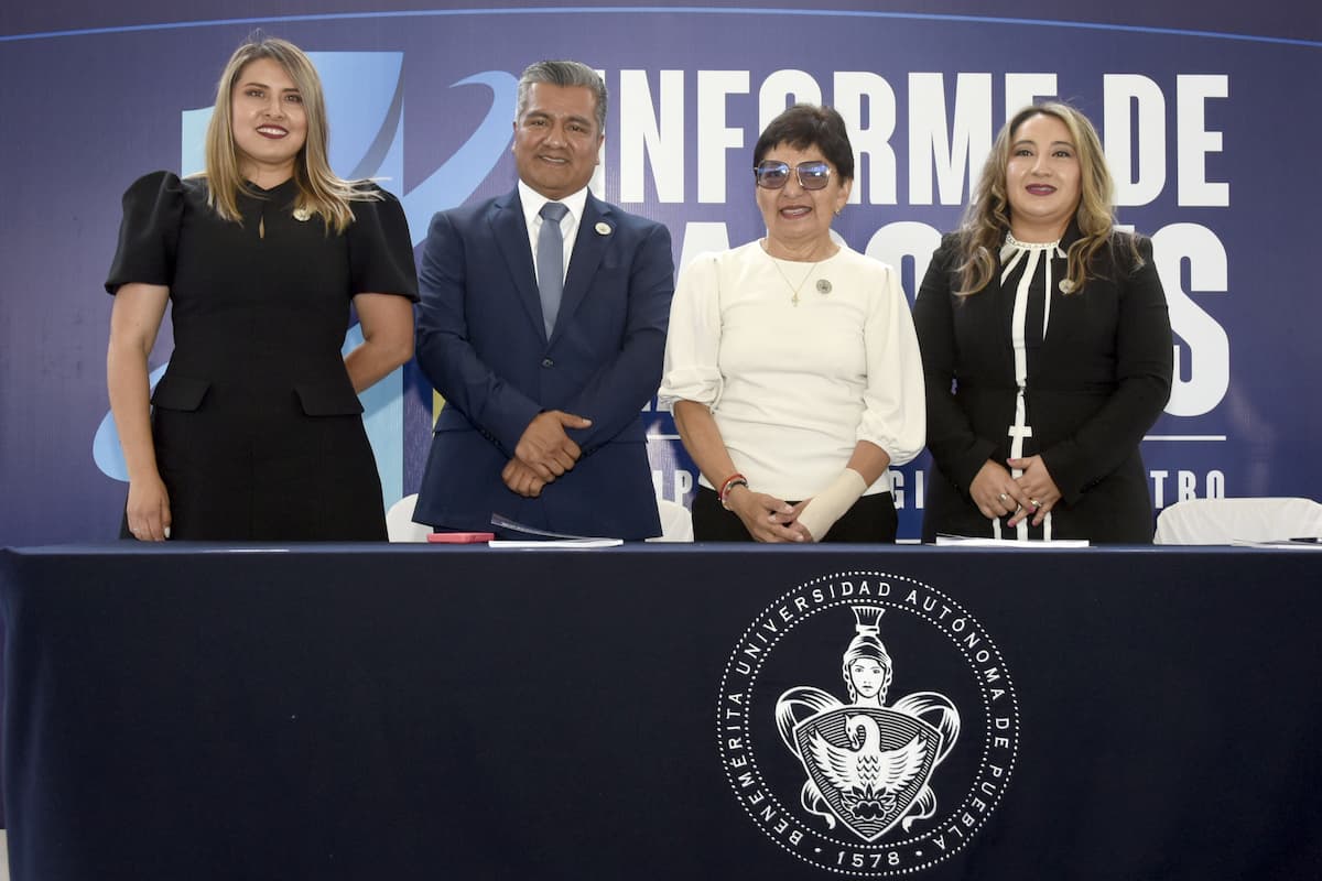 Rinde informe de Labores director del Complejo Regional Centro