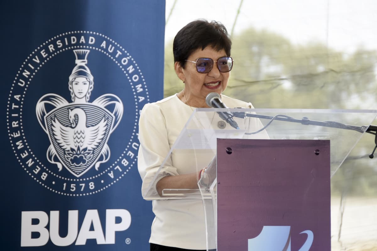 Rinde informe de Labores director del Complejo Regional Centro