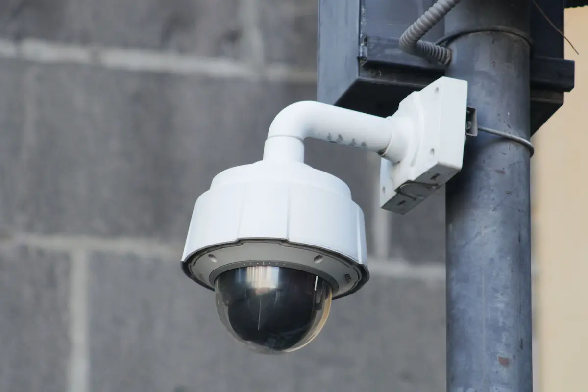 Colocan 77 cámaras de seguridad en el Centro de Puebla operadas con IA