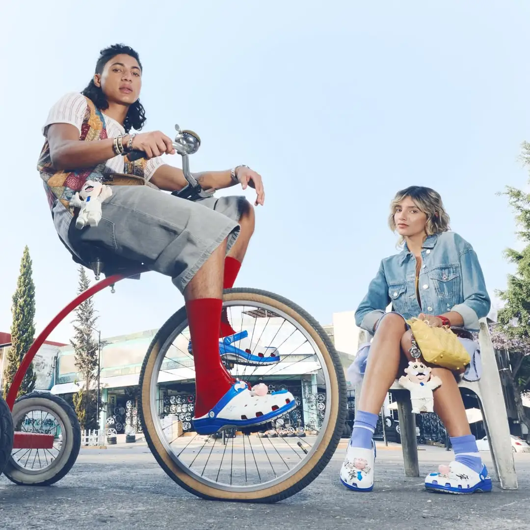 Precio de Crocs del Dr. Simi y de los Jibbitz 