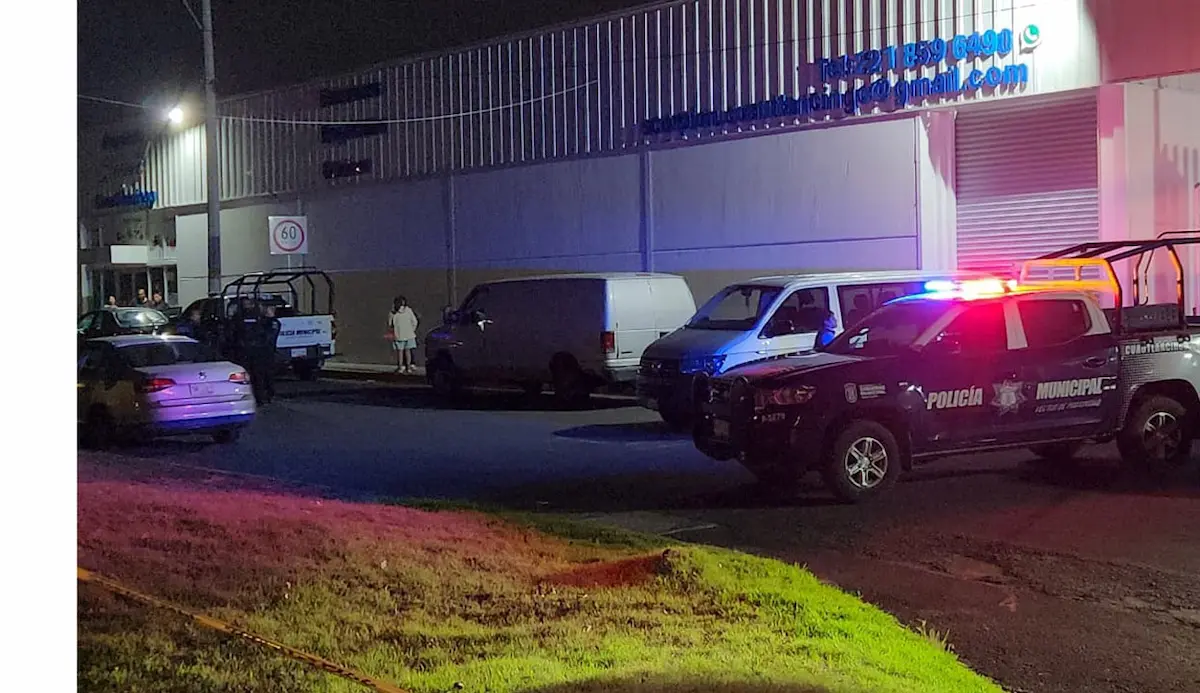 Asaltan y balean a cuentahabiente en el Periférico Ecológico tras retirar dinero en plaza comercial