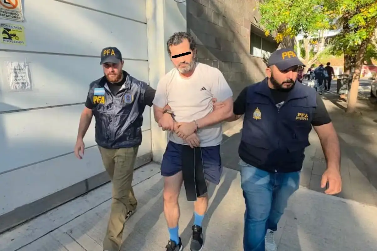 ¿Por qué piden deportación de Fernando Farías y no extradición?