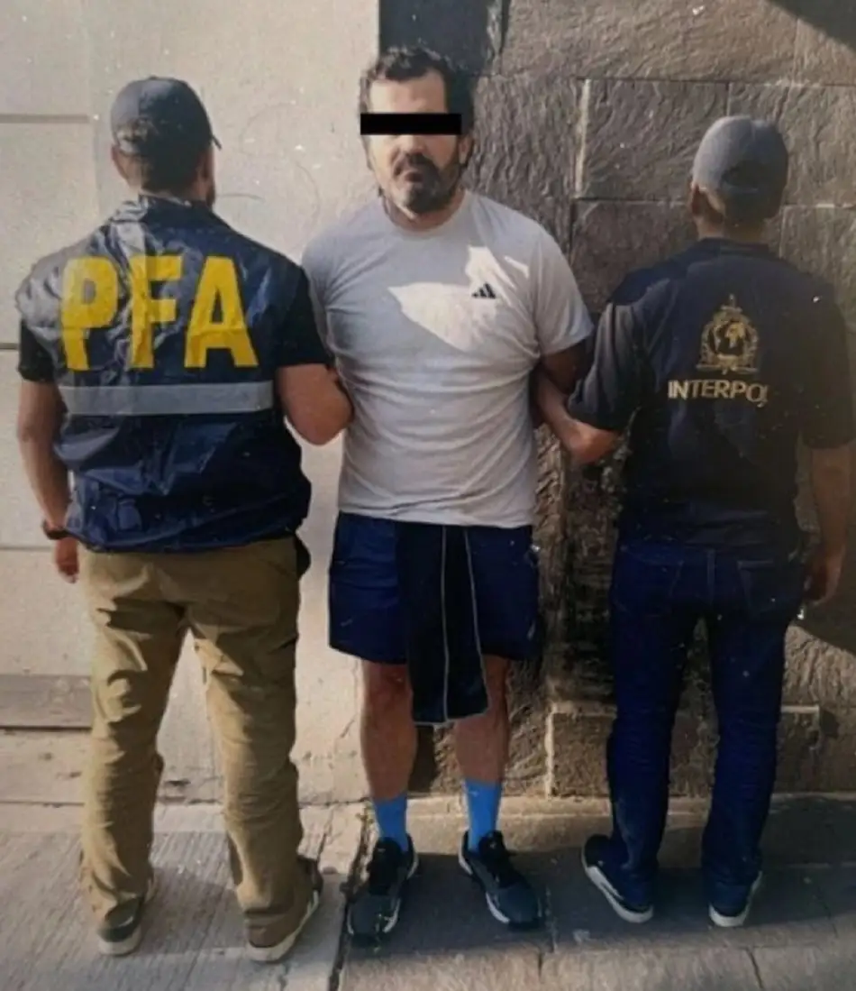 ¿Por qué piden deportación de Fernando Farías y no extradición?