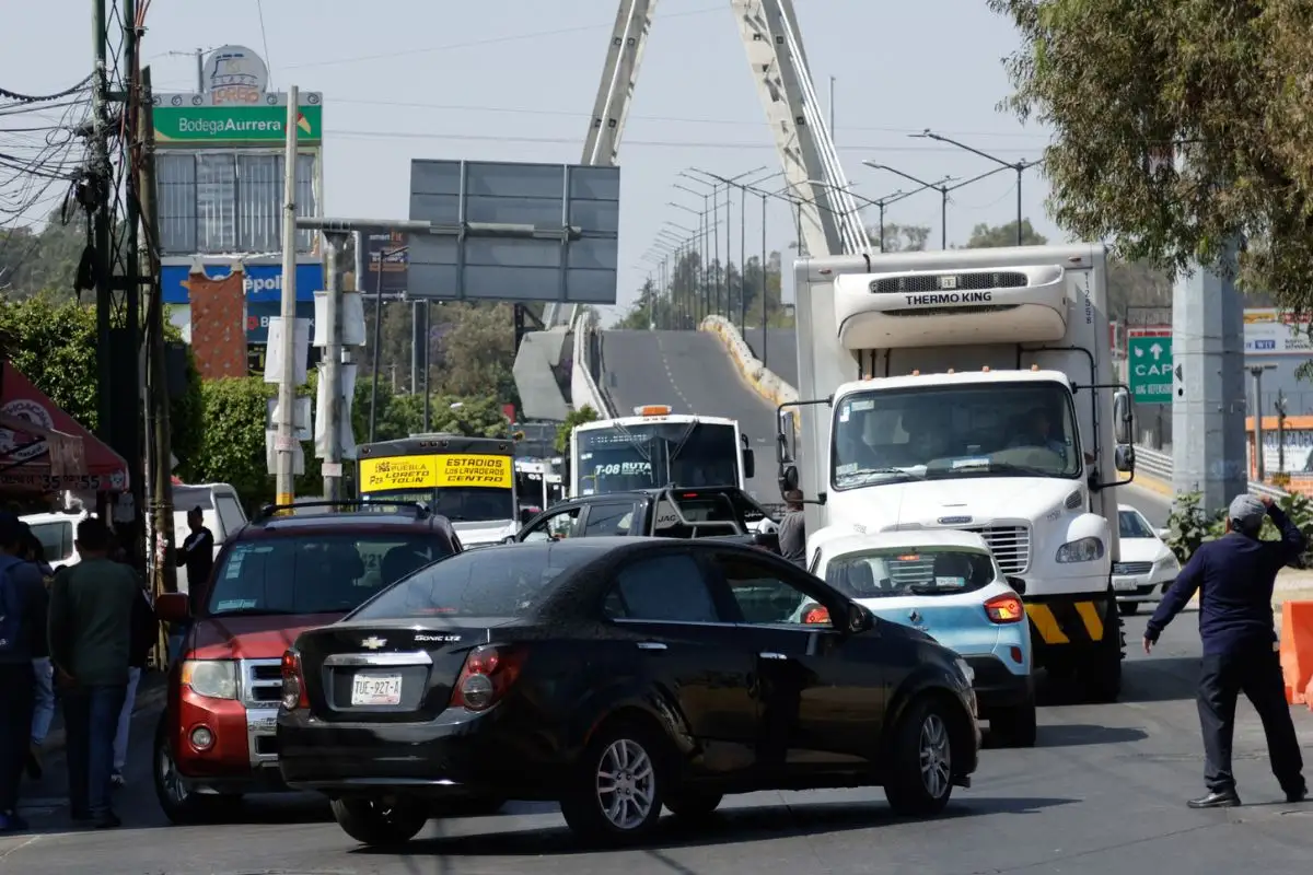Proponen quitarle la licencia a conductores violentos en Puebla