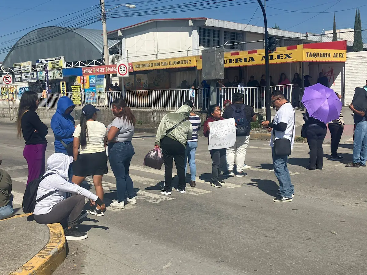 Así es como el conserje de primaria de Puebla espiaba a las alumnas en los baños