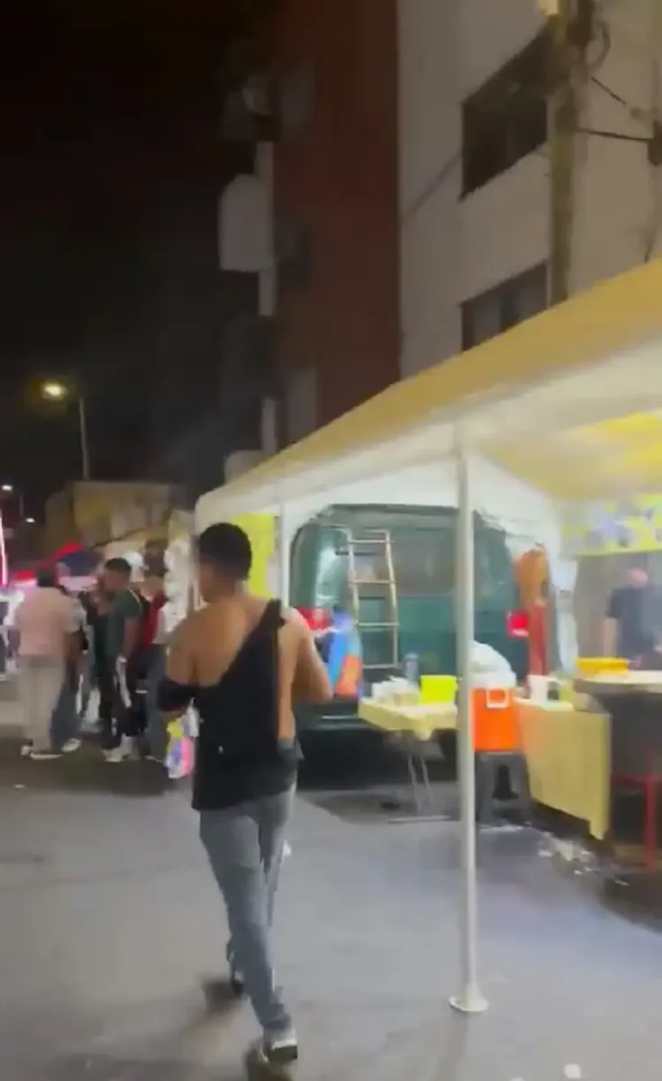 Riña afuera de la Arena Puebla: entre varios golpean a un hombre