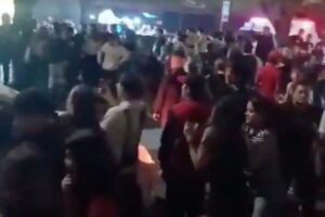 Denuncian nueva riña afuera del bar Una y Ya en Puebla