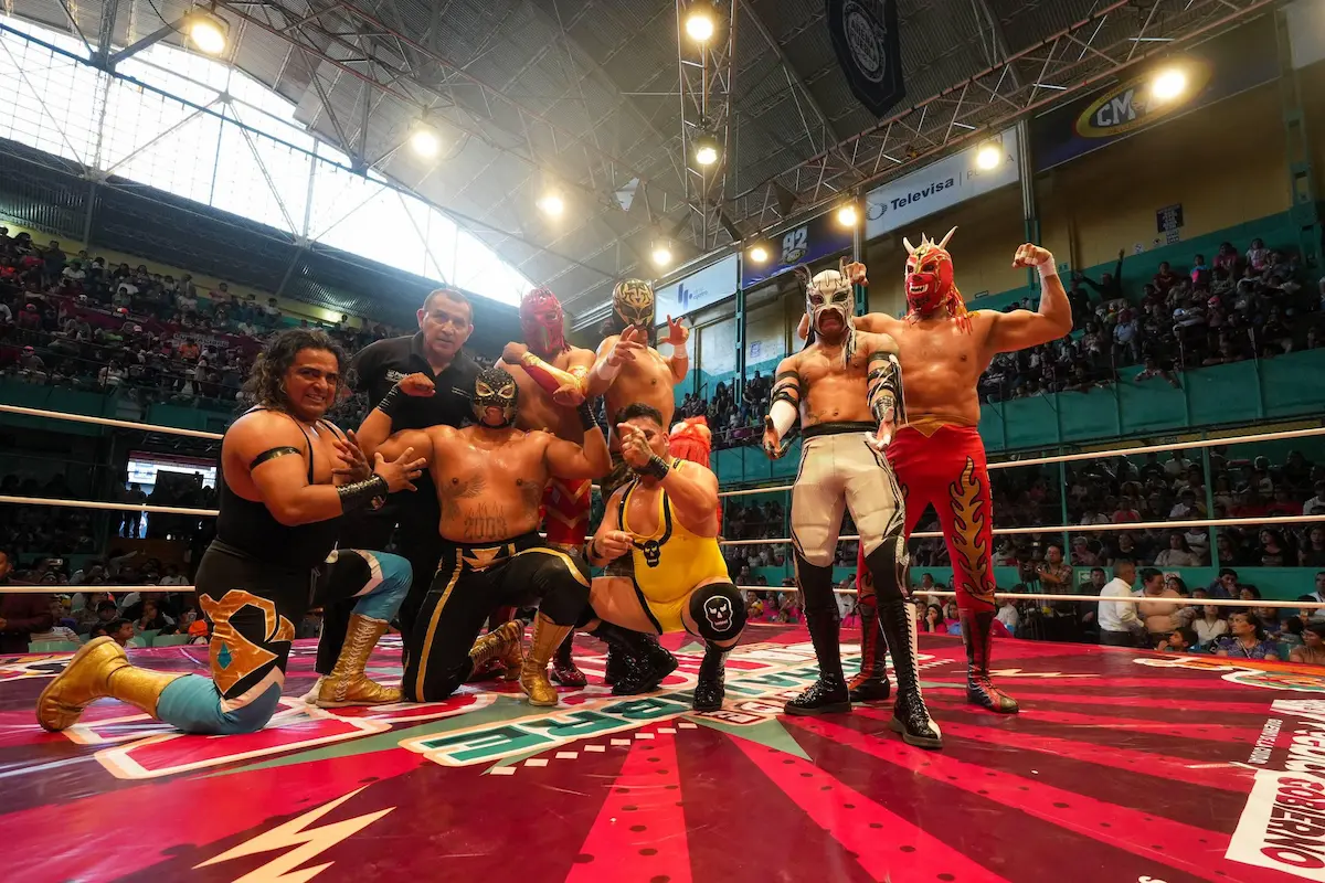 Con función de lucha libre, Pepe Chedraui celebra el Día de la Niñez