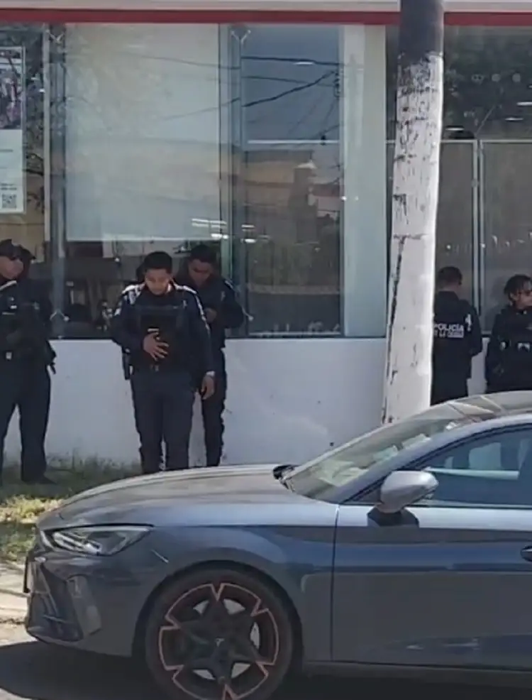 (VIDEO) Balean a ministeriales en La Paz y hay un herido