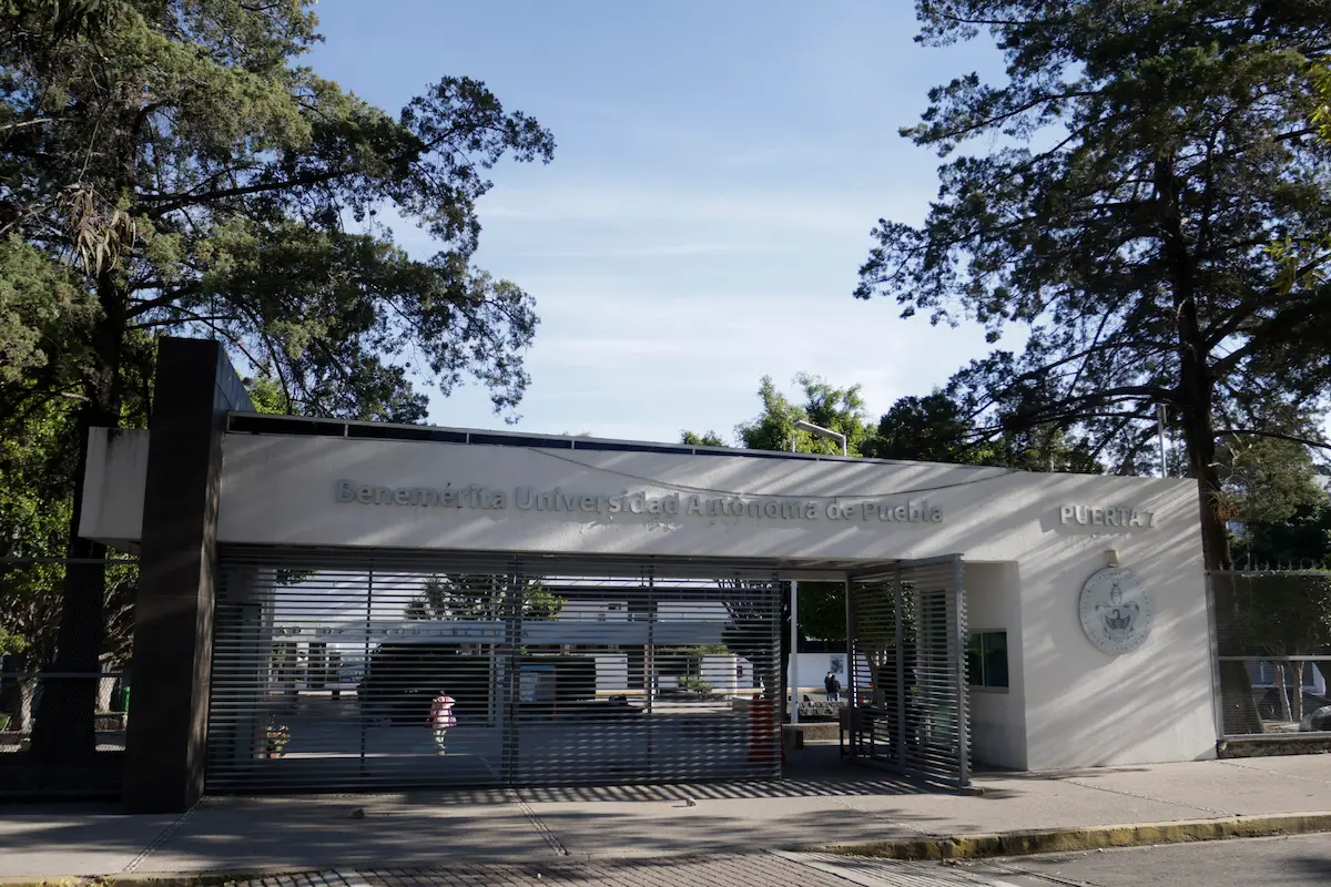BUAP tendrá megapuente: regresarán a clases hasta el miércoles 6 de mayo