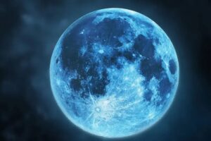 Dos lunas llenas y lluvia de estrellas