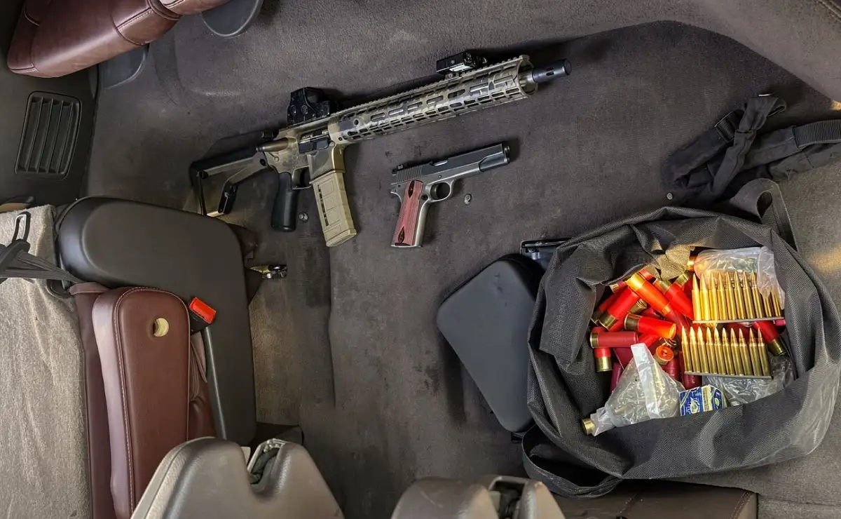 Elementos de la GN aseguran armas en la México-Puebla