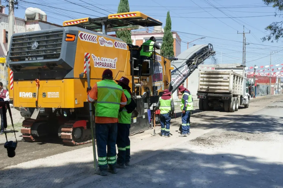 Supervisa Pepe Chedraui intervención del Tren Capitalino de Pavimentación en la colonia Vicente Guerrero