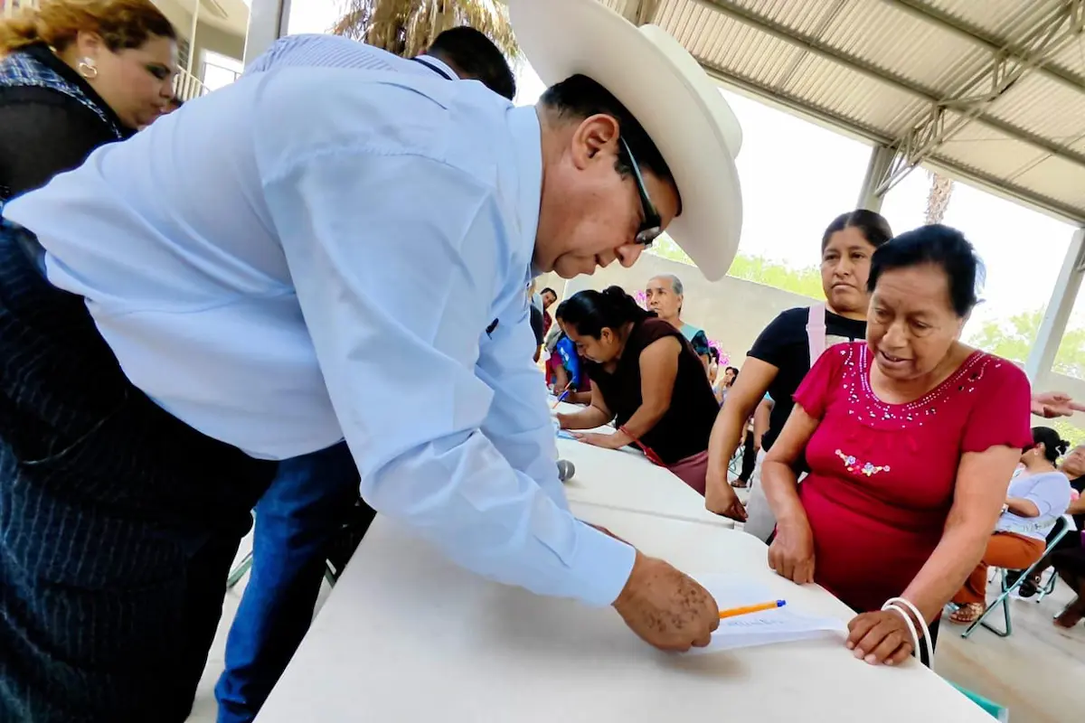 Participa el diputado Rosalío Zanatta en Asamblea de Obra Comunitaria en San Gabriel Chilac 