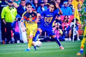 Adalberto Carrasquilla aplica misma patada a Zendejas