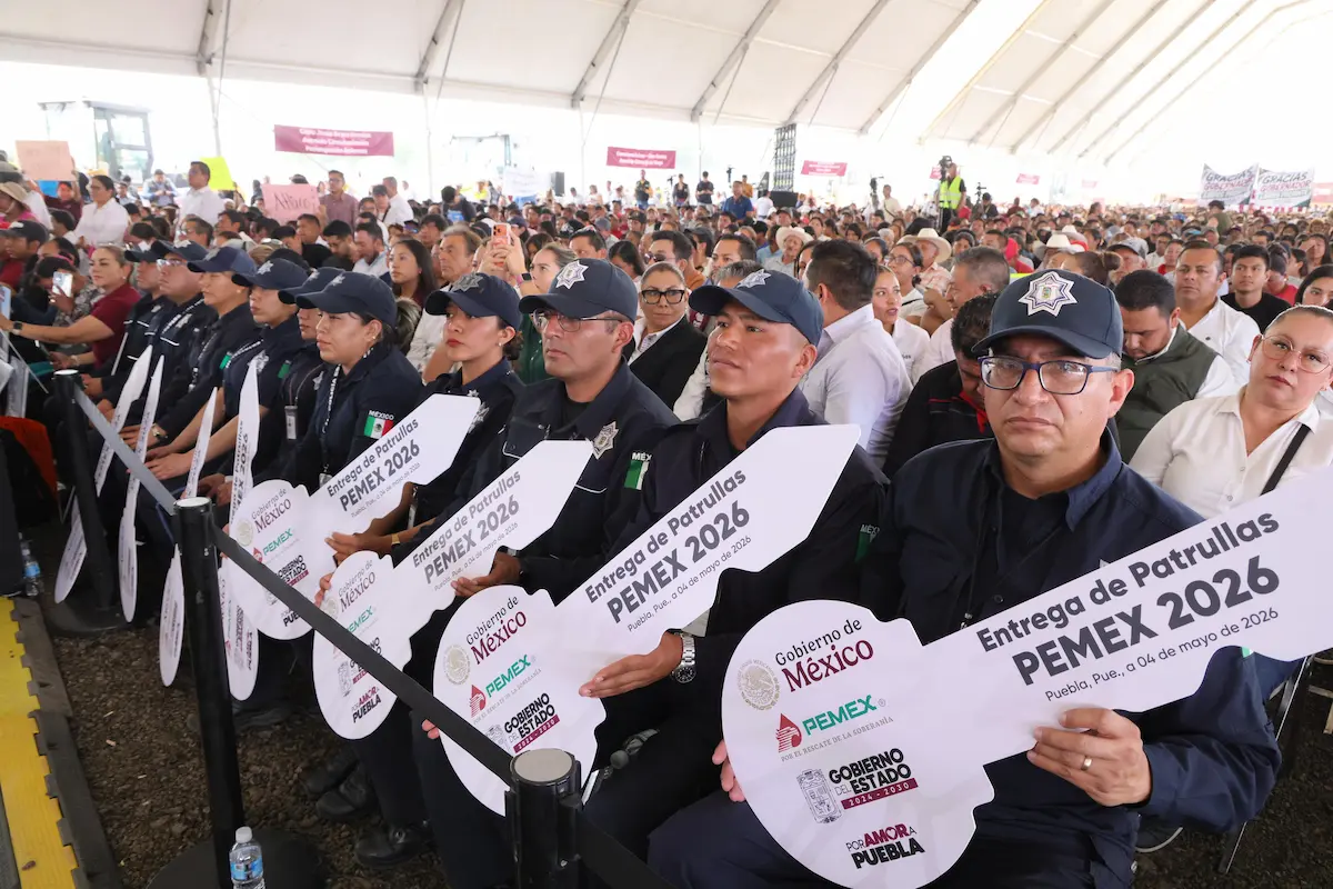 Pemex premia recuperación de hidrocarburos en Puebla con cuarta entrega de pétreos