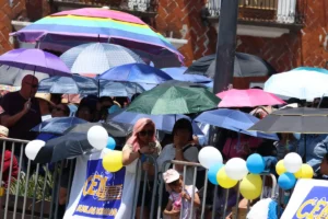 ¿Irás al desfile? Esta será la hora de más calor y radiación en Puebla este 5 de mayo