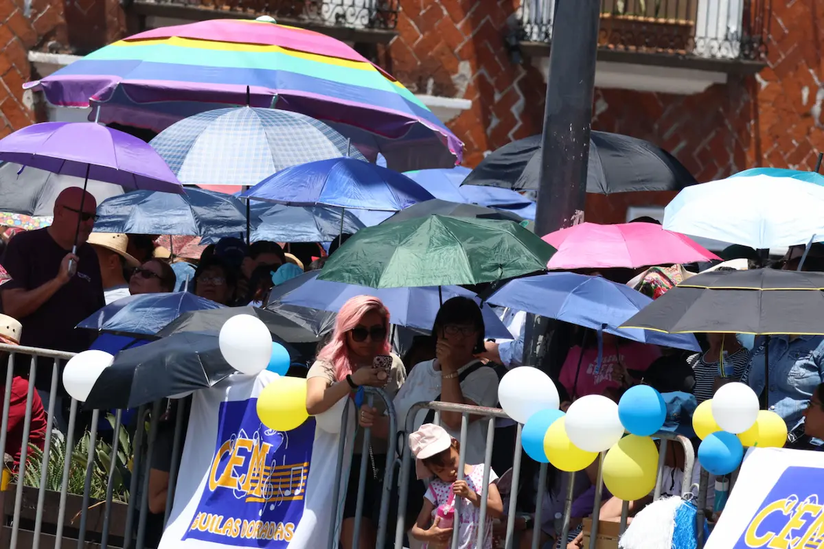 ¿Irás al desfile? Esta será la hora de más calor y radiación en Puebla este 5 de mayo
