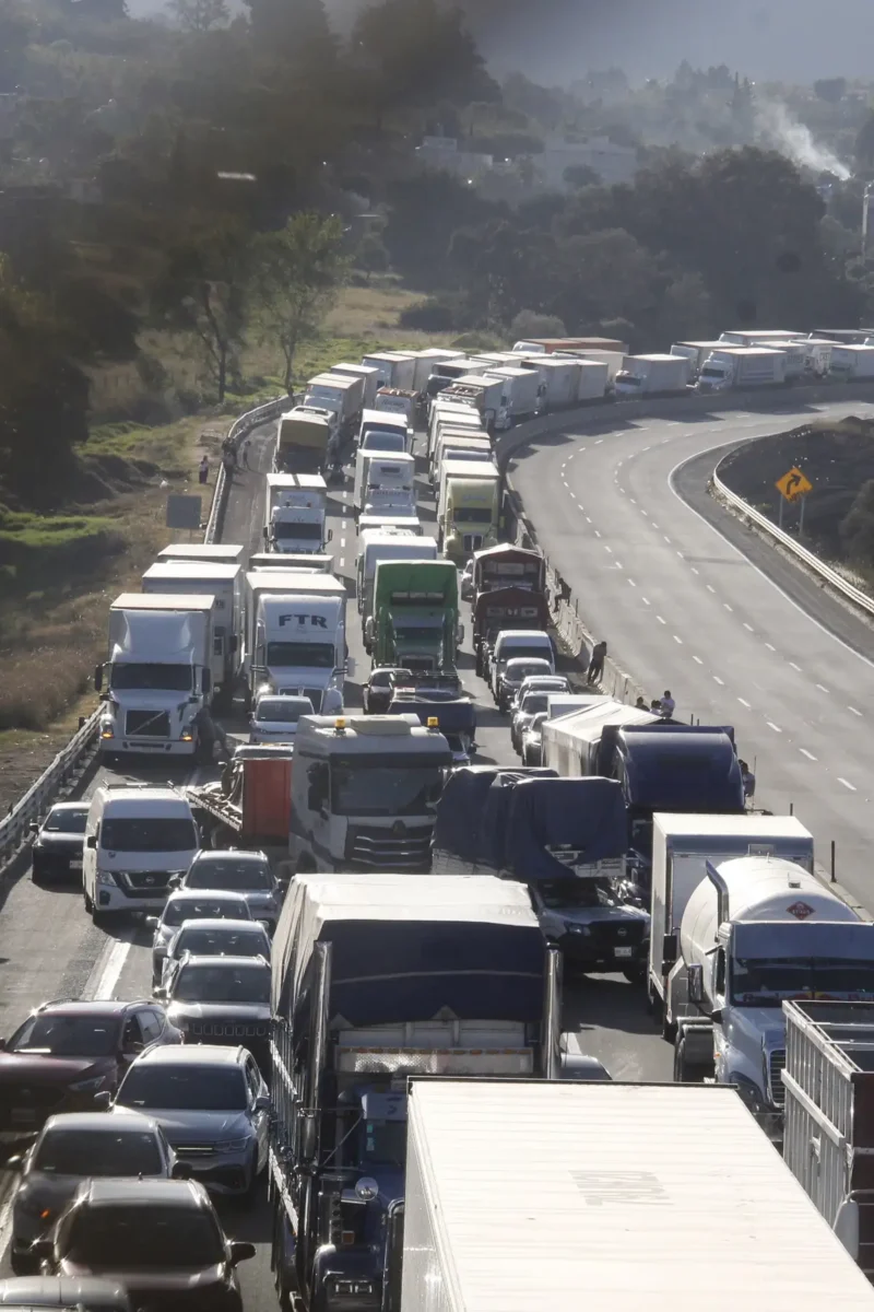Está la autopista México-Puebla cerrada hoy por obras