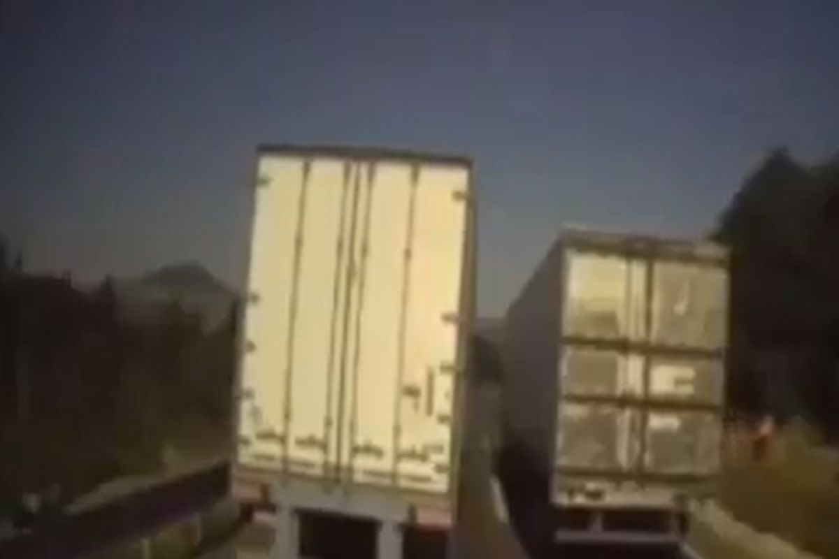 (VIDEO) Asaltan a traileros en la Puebla-Orizaba