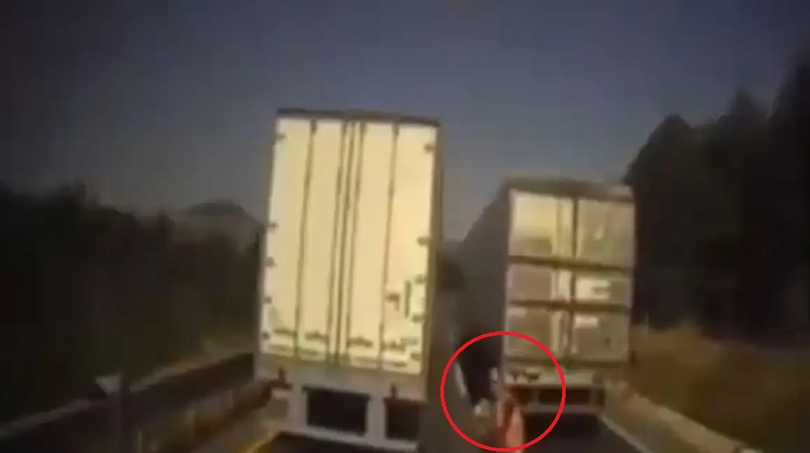 (VIDEO) Asaltan a traileros en la Puebla-Orizaba